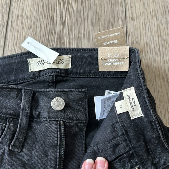 Madewell Curvy Roadtripper Skinny Jeans - Picture 3 of 3